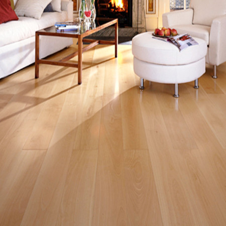 Madera de roble en la sala de estar